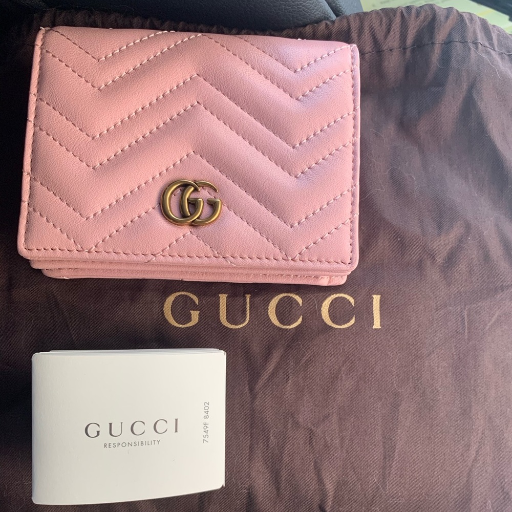 GUCCI Marmont Pink Wallet